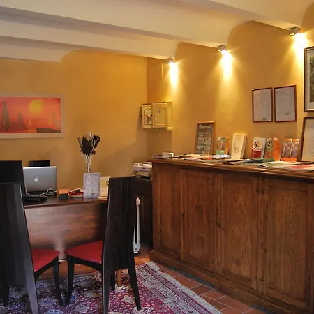 Отель Borgo Dei Corsi House *