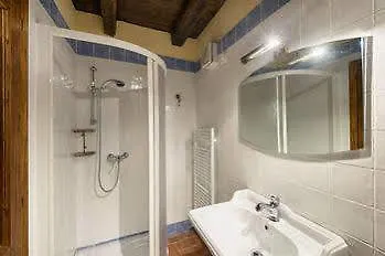 Borgo Dei Corsi House Отель Реджиолло