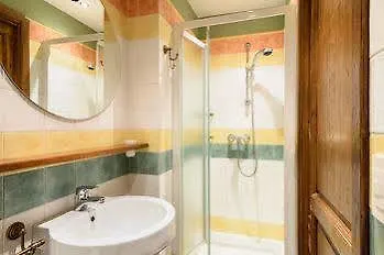 Отель Borgo Dei Corsi House Реджиолло