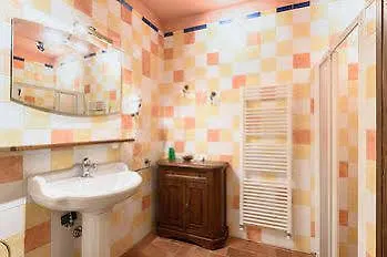 Borgo Dei Corsi House Реджиолло